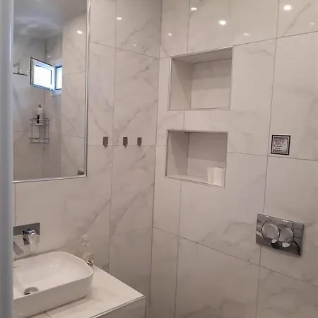 Ourania Apartment *