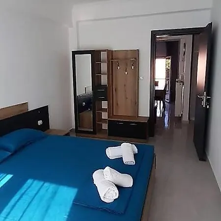 Ourania Apartman *